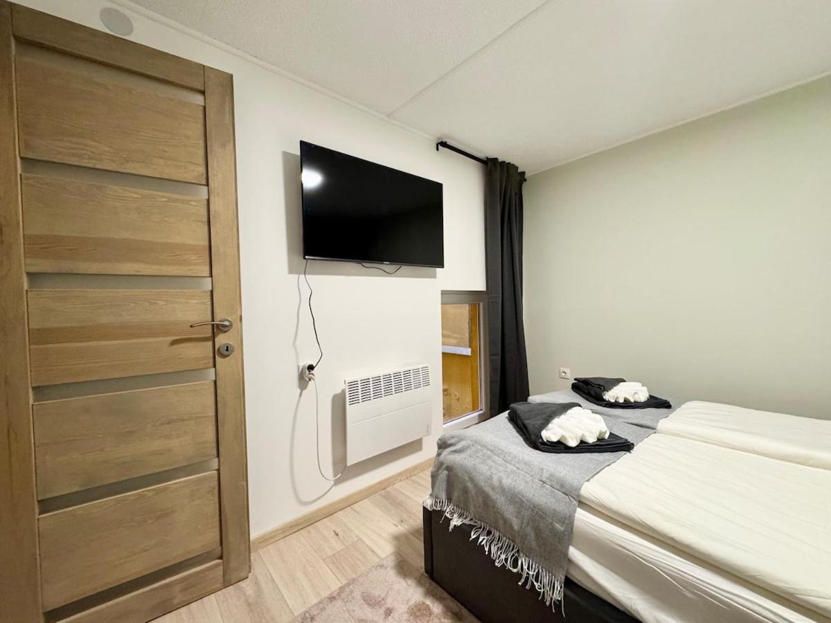 Апартаменты R5 Patio 2 Bedrooms Free Parking *