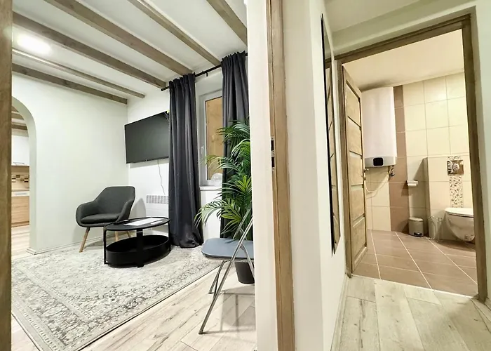 R5 Patio 2 Bedrooms Free Parking