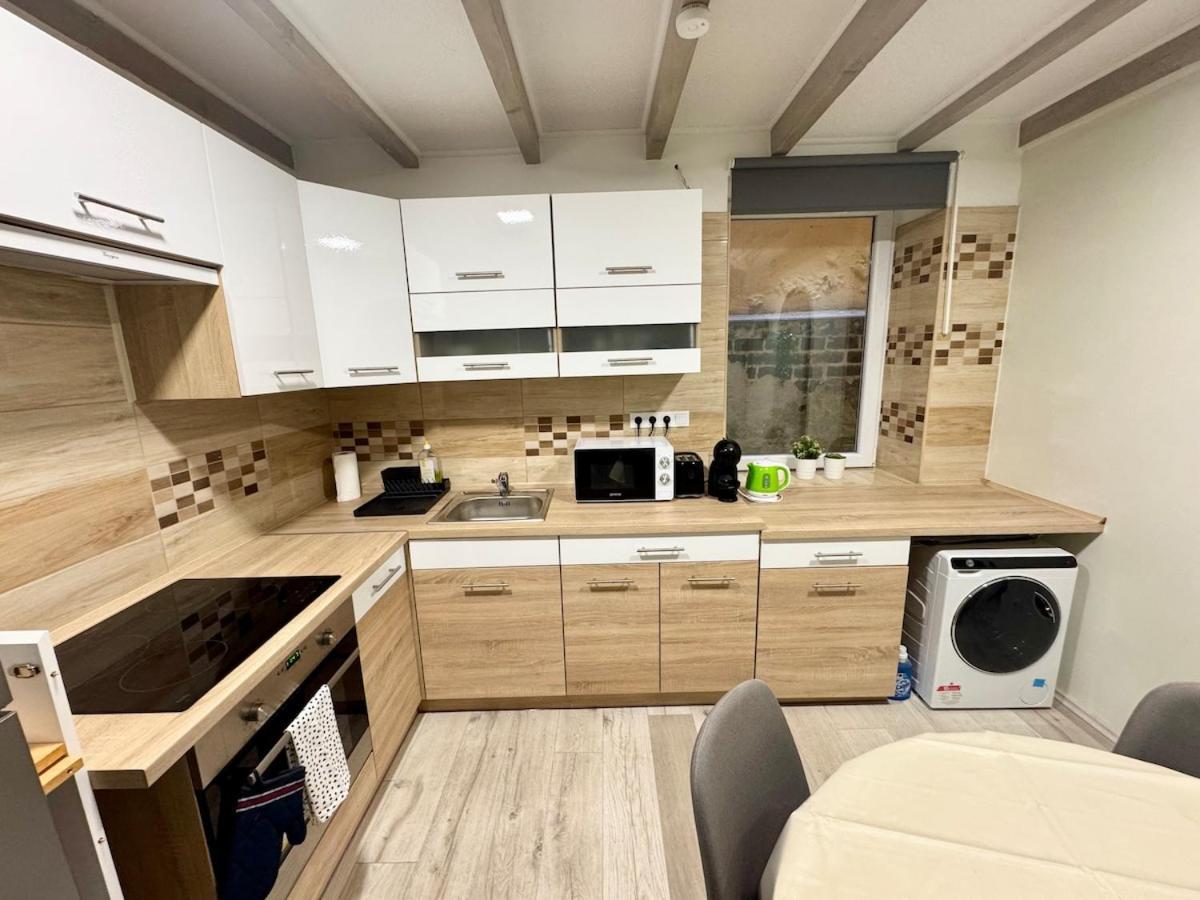 Appartement R5 Patio 2 Bedrooms Free Parking Budapest