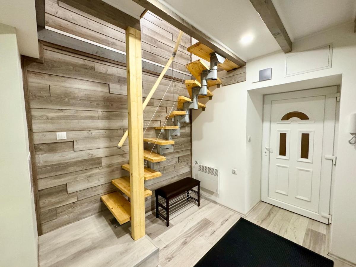 R5 Patio 2 Bedrooms Free Parking * Budapest