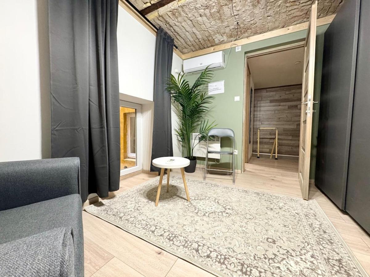 R5 Patio 2 Bedrooms Free Parking Appartement *